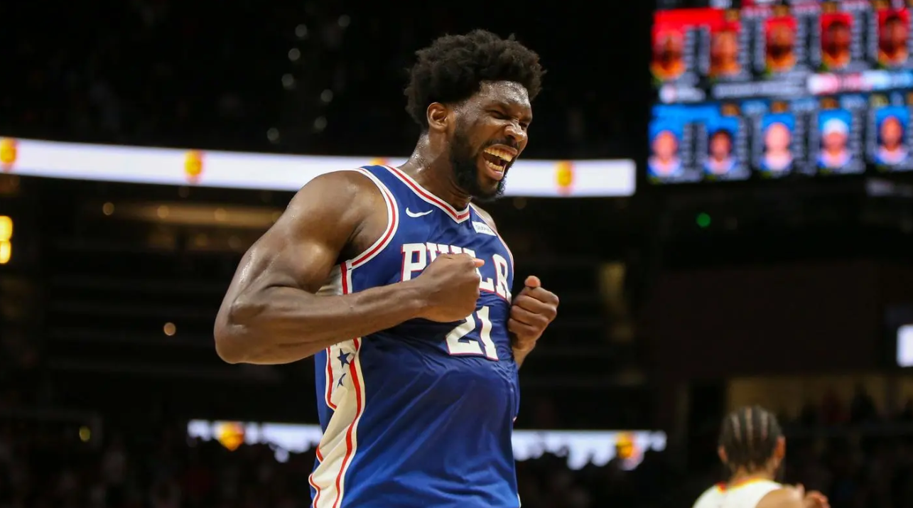 包含赛前费城76人调整名单以备全明星赛；单刀错失环节打磨；话题不断；控场能力受关注的词条